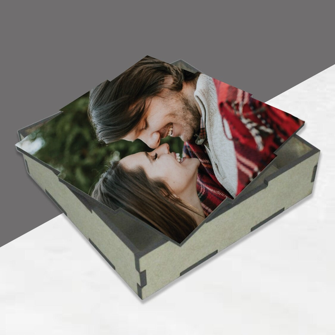 Personalised Photo Box from Happy Look | South Africa – Showcasing a cherished moment between loved ones. Perfect for anniversaries and customisable with your personal photo. A thoughtful gift that brings joy and lasting memories. Shop now!