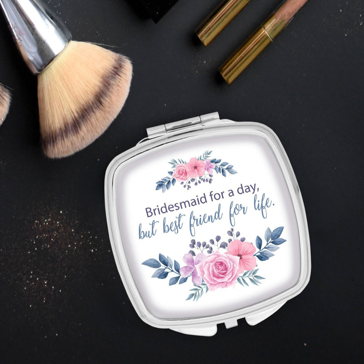 Personalised Pocket Mirror from Happy Look | South Africa β Decorated with a heartfelt message for a bridesmaid and floral accents. Perfect for bridal parties and customisable with names or messages. A thoughtful gift that brings joy and lasting memories. Shop now!