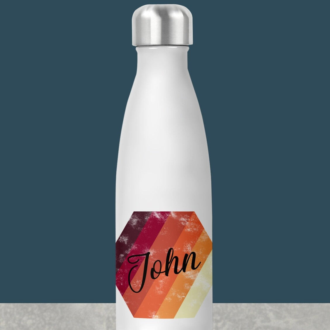 Personalised Water Bottle from Happy Look | South Africa – Designed with a retro hexagon background featuring a name personalisation. Perfect for school, work, or travel and customisable with any name. A thoughtful gift that brings joy and lasting memories. Shop now!