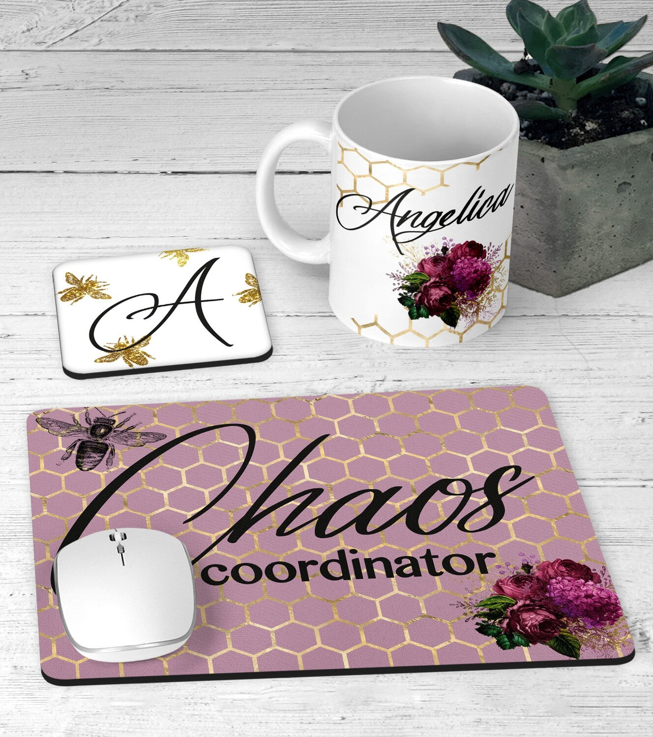 Personalised Chaos Coordinator Desk Set from Happy Look | South Africa – Elegant honeycomb and floral-themed design. Perfect for office professionals, managers, or busy individuals who handle it all. Customisable with a name. A thoughtful gift that brings joy and lasting memories. Shop now!