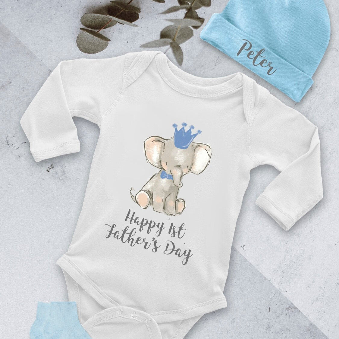 Personalised Baby Onesie from Happy Look | South Africa – Featuring a cute elephant with a crown. Perfect for Father's Day celebrations and customisable with the name Peter. A thoughtful gift that brings joy and lasting memories. Shop now!