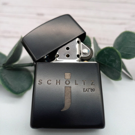 Personalised Lighter from Happy Look | South Africa – Elegant and sleek design featuring a custom name engraving. Perfect for birthdays, anniversaries, and special occasions, and customisable with your choice of personalization. A thoughtful gift that brings joy and lasting memories. Shop now!