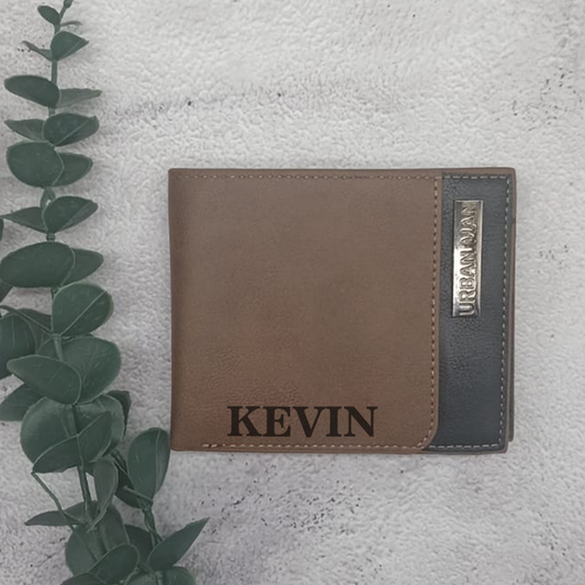 Personalised Wallet from Happy Look | South Africa – Classic leather design featuring a name engraving. Perfect for gifting on holidays and customisable with any name. A thoughtful gift that brings joy and lasting memories. Shop now!