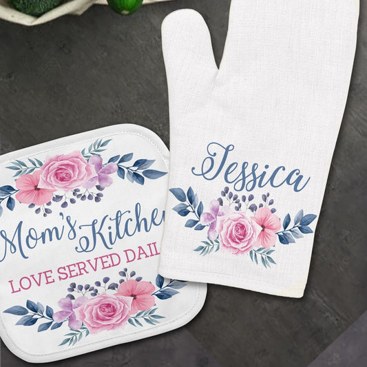 Personalised Oven Mitt and Pot Holder Set from Happy Look | South Africa – Featuring a chic design with floral accents and personalisation for names. Perfect for Family Gatherings and suitable for any kitchen. A thoughtful gift that brings joy and lasting memories. Shop now!
